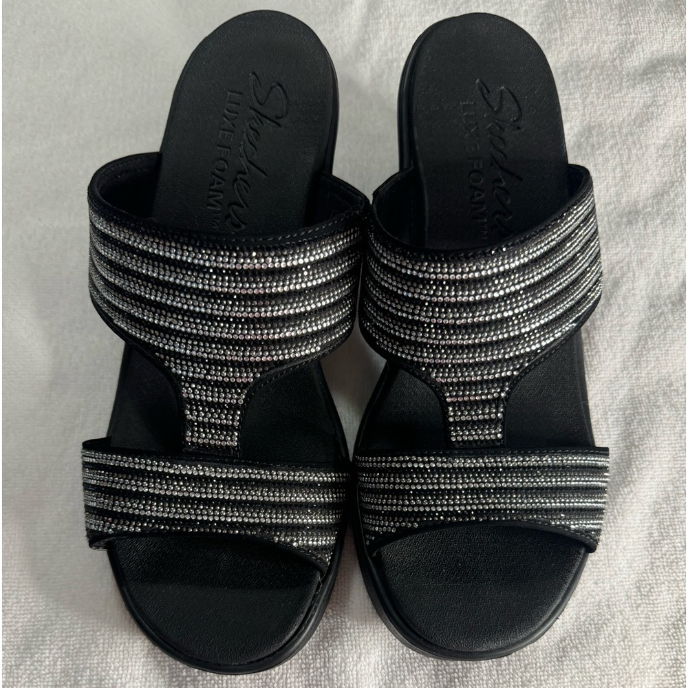 Sketchers Women’s Wedge Sandals Size 10